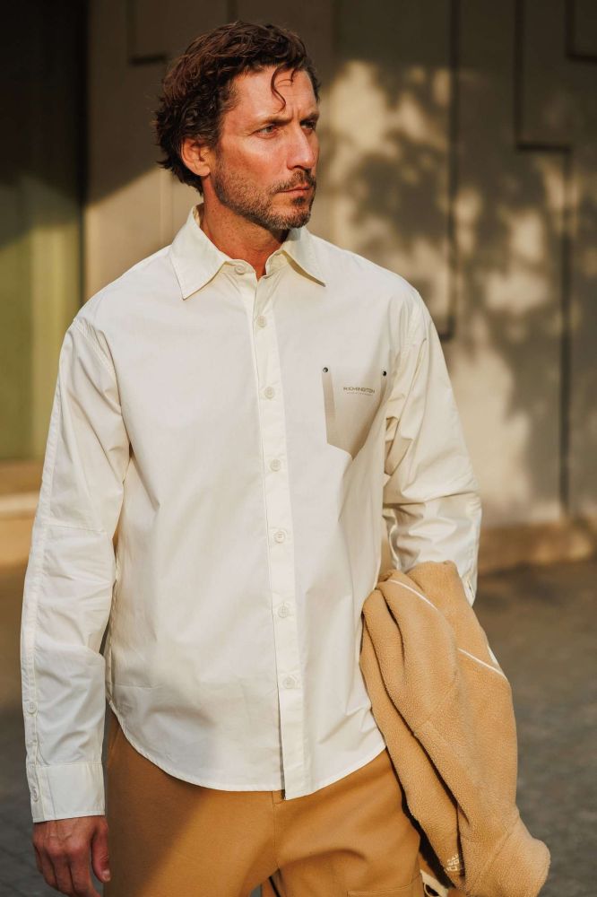 Функциональность и стиль в рубашке Remington Savoring Beige